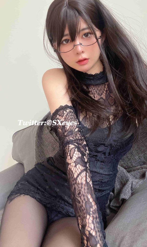 【年费/永久会员专享】眼酱大魔王w(极高颜值) – 全套含会员113期图集+视频【持续更新】